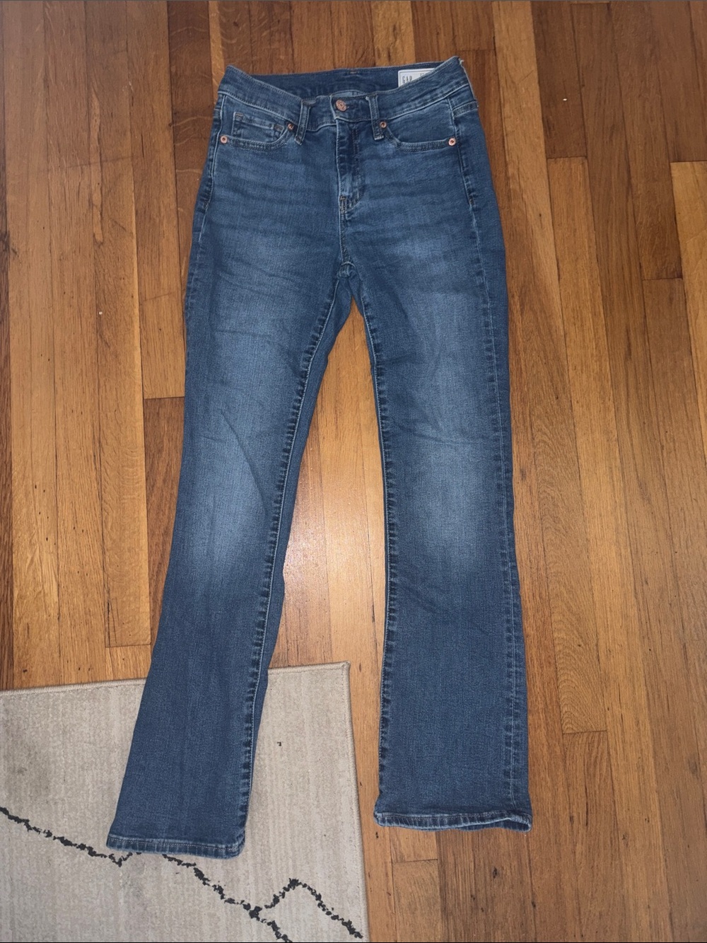 Women’s low-Rise baby boot cut Jeans in Dark Blues